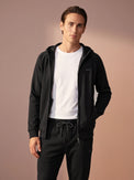 MAXIMUS Black
