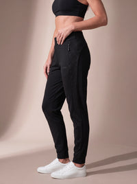 VEERLE Black